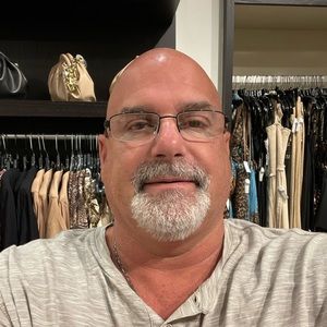 Meet your Posher, Marc